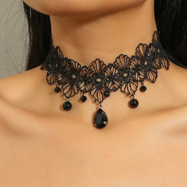 Vintag Classic Gothic Tattoo Lace Choker For Women Black Crystal Pendant Charm Choker Necklaces Boho Jewelry Christmas Gift X081