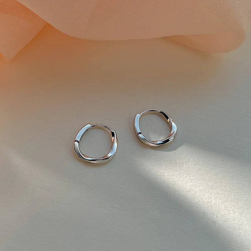 New Fashion Classics Simple Big Round Hoop Earrings for Women Circle Girls Shiny Delicate Party Womens Jewelry New Arrival 2025