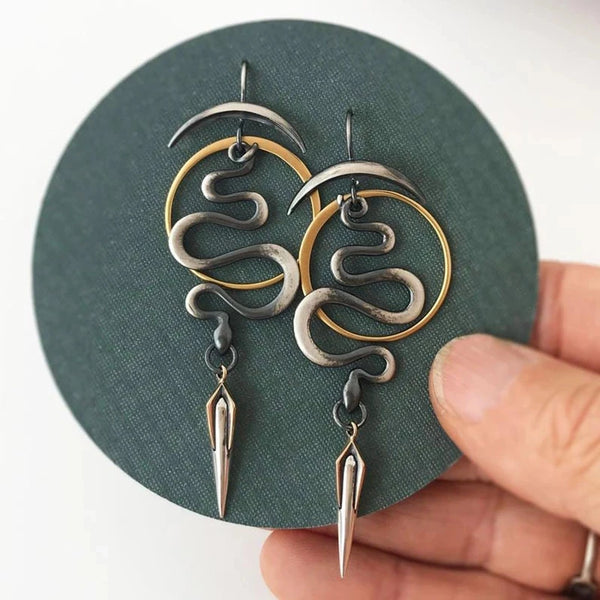 Creative Snake Irregular Geometric Spiral Earrings for Women Vintage Female Awl Small Pendant Earrings oorbellen