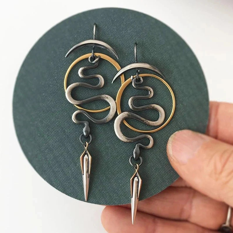 Creative Snake Irregular Geometric Spiral Earrings for Women Vintage Female Awl Small Pendant Earrings oorbellen