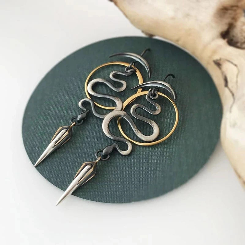 Creative Snake Irregular Geometric Spiral Earrings for Women Vintage Female Awl Small Pendant Earrings oorbellen